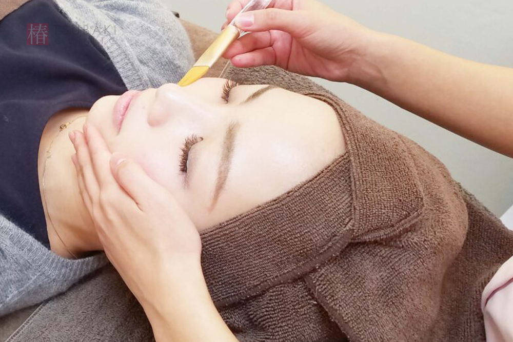 ケミカルピーリングの仕組みと肌への働き