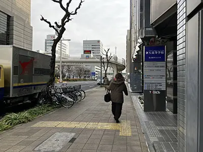 当院は【YWCAビル4階】にございます。
